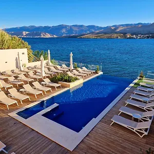 Plaza 4*, Pag Town Croatia